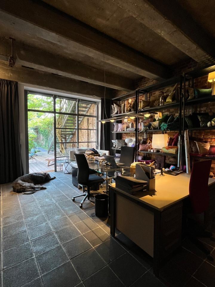 Helle & charaktervolle Büroräumlichkeit in zentraler, grüner Lage zimmer