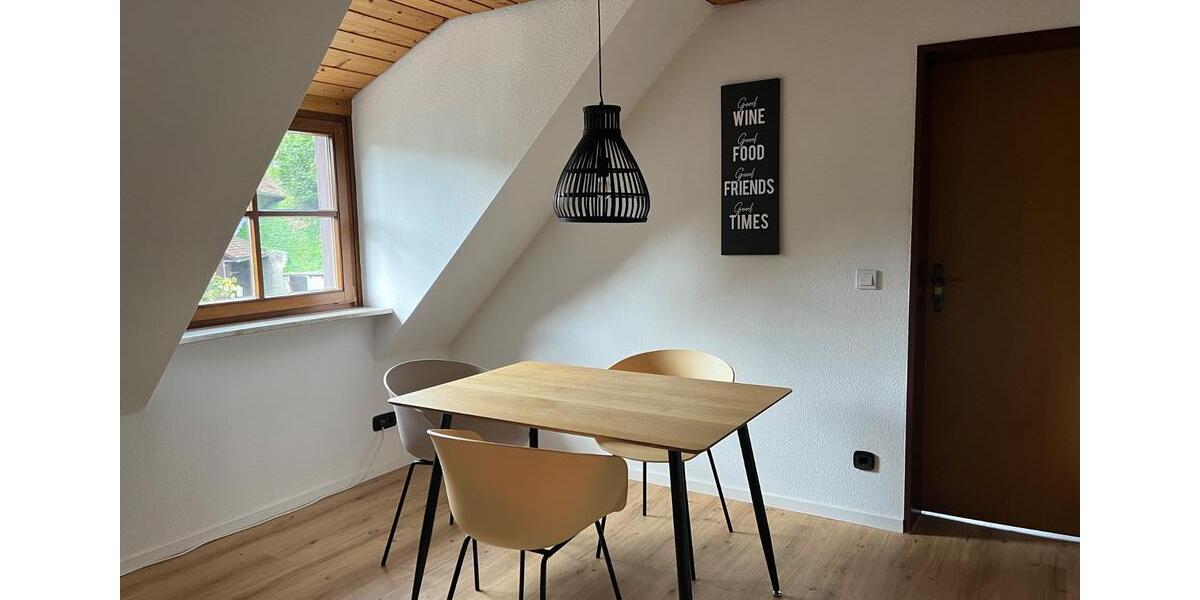 Dachgeschoßwohnung Sipplingen - 3 Zimmer, 80 m&sup2;, 1.290&euro; | Angebot:25870601