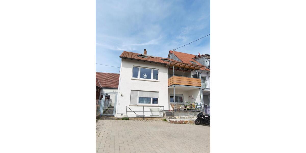 Dachgeschoßwohnung Rutesheim - 3 Zimmer, 49 m&sup2;, 500&euro; | Angebot:26403411