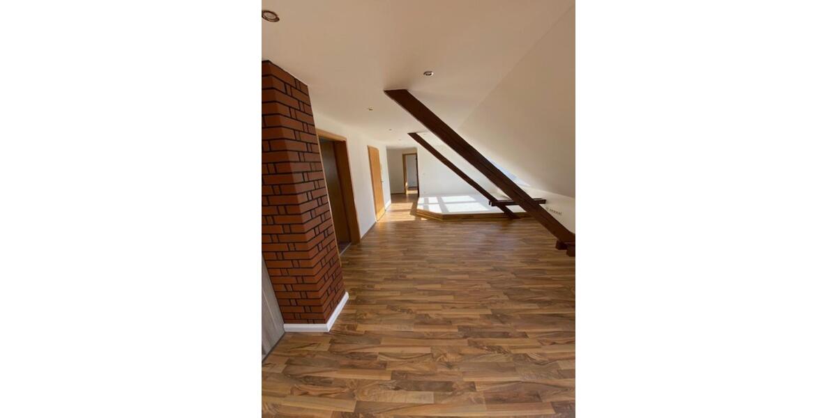 Dachgeschoßwohnung Meißen - 3 Zimmer, 75 m&sup2;, 560&euro; | Angebot:25359833