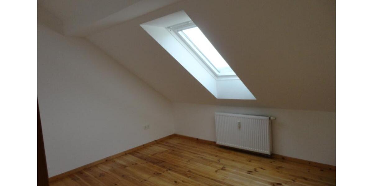 Dachgeschoßwohnung Berlin Lichtenberg - 3 Zimmer, 1.050&euro; | Angebot:23312554