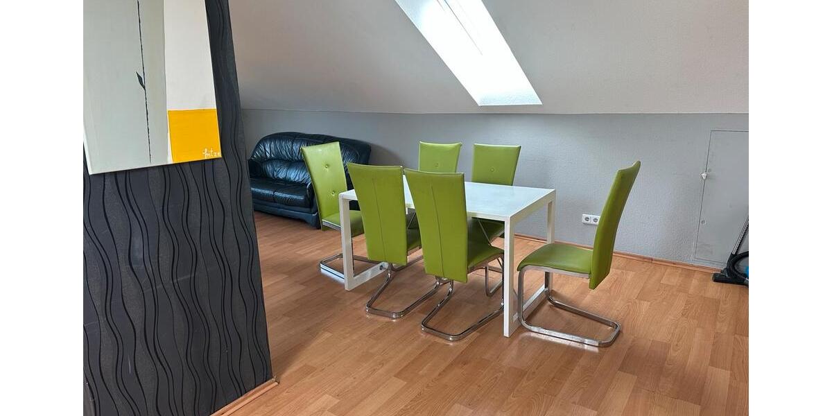 Dachgeschoßwohnung Löhne - 3 Zimmer, 100 m&sup2;, 20&euro; | Angebot:25404258