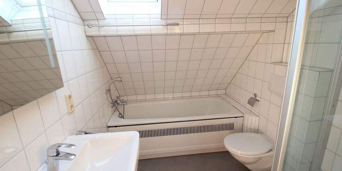 OSTVIERTEL, An der Schillerwiese, Sonnige 2-Zimmer-Dachgeschoß-Whg, HL E5 2 zimmer