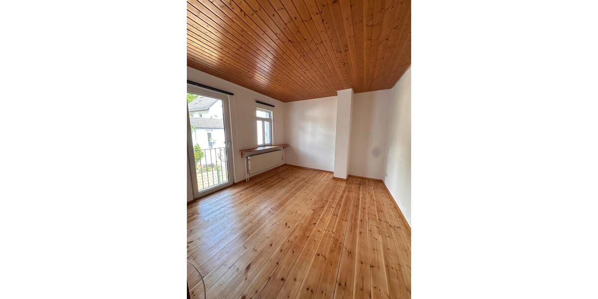 Etagenwohnung Gießen Wieseck - 4 Zimmer, 104 m&sup2;, 930&euro; | Angebot:26624525