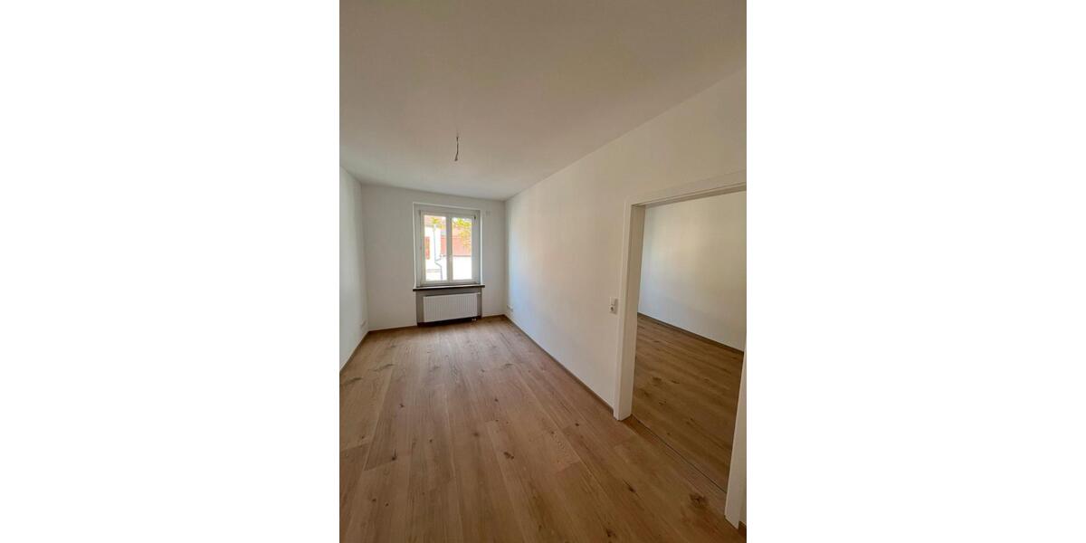 Etagenwohnung Barby - 5 Zimmer, 130 m&sup2;, 800&euro; | Angebot:26248806