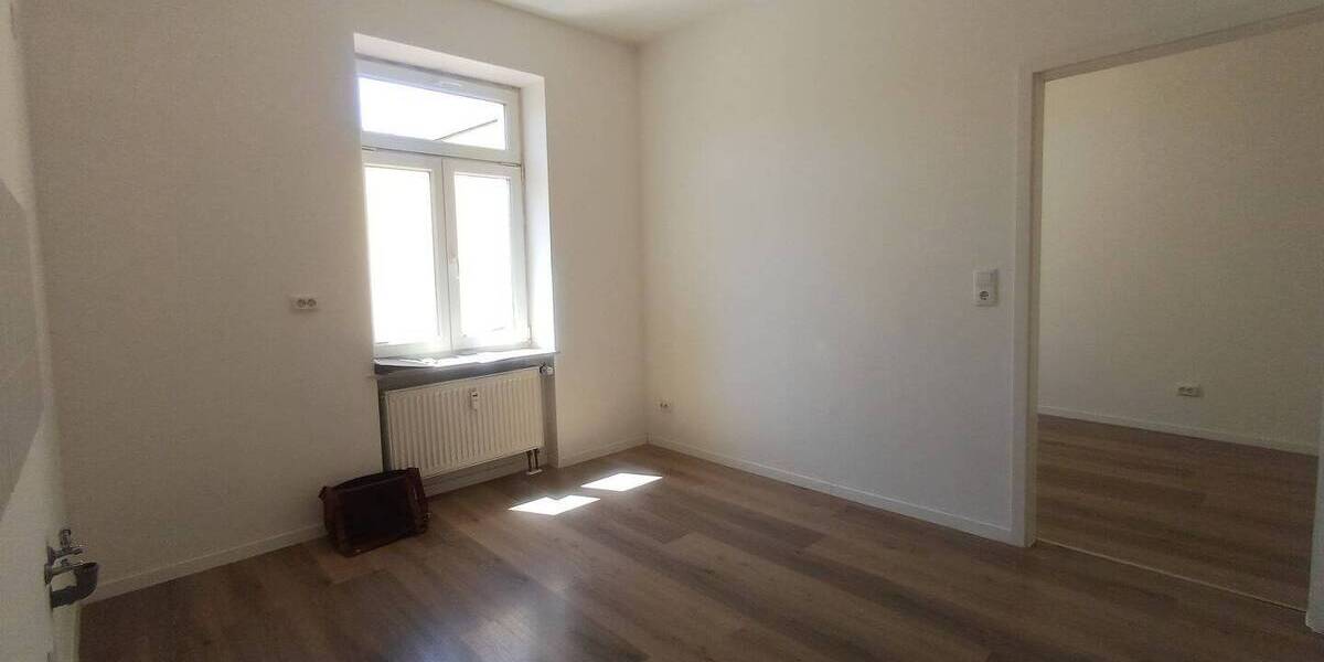 Etagenwohnung Glauchau - 4 Zimmer, 89 m&sup2;, 499&euro; | Angebot:26816314