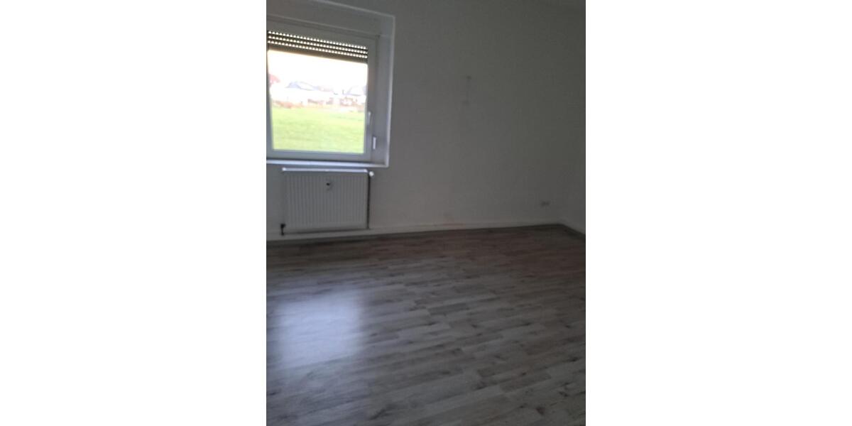 Ruhig wohnen mit Terrasse & Grünblick – 3-Zimmer-Wohnung in Leuna 3 zimmer