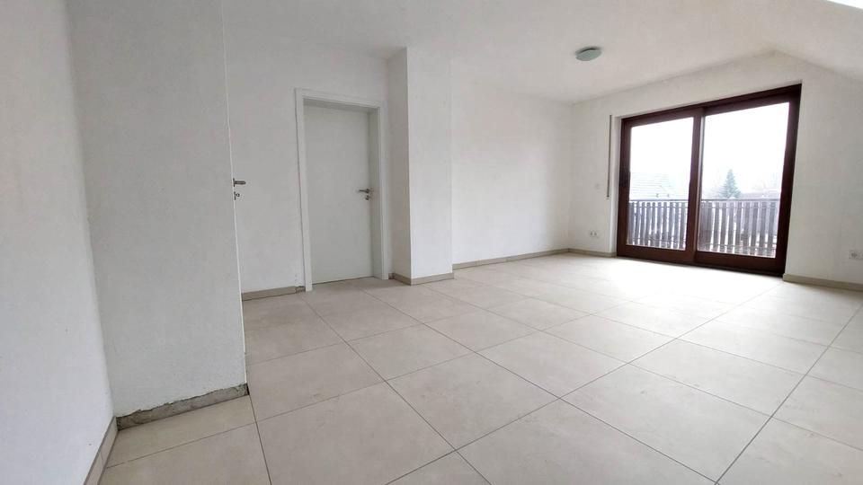 Dachgeschoßwohnung Erlangen Bruck - 3.5 Zimmer, 72 m&sup2;, 800&euro; | Angebot:24989680