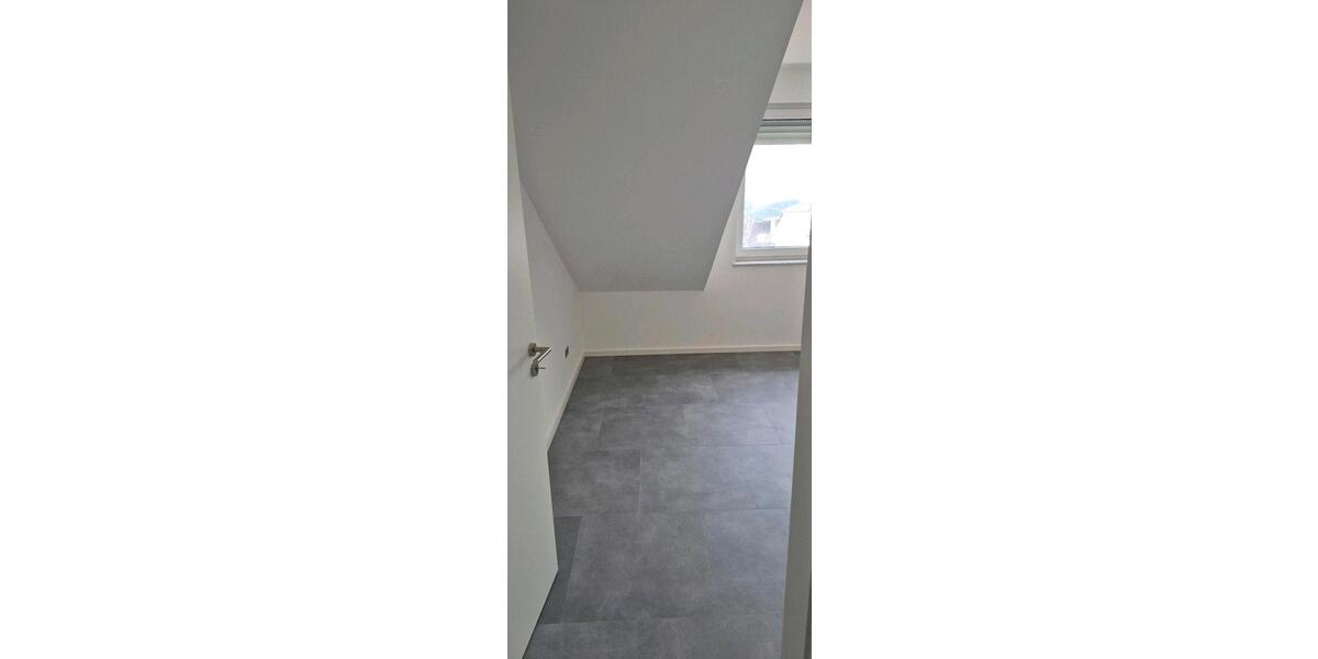 Dachgeschoßwohnung Osburg - 3 Zimmer, 82 m&sup2;, 1.064&euro; | Angebot:25197556