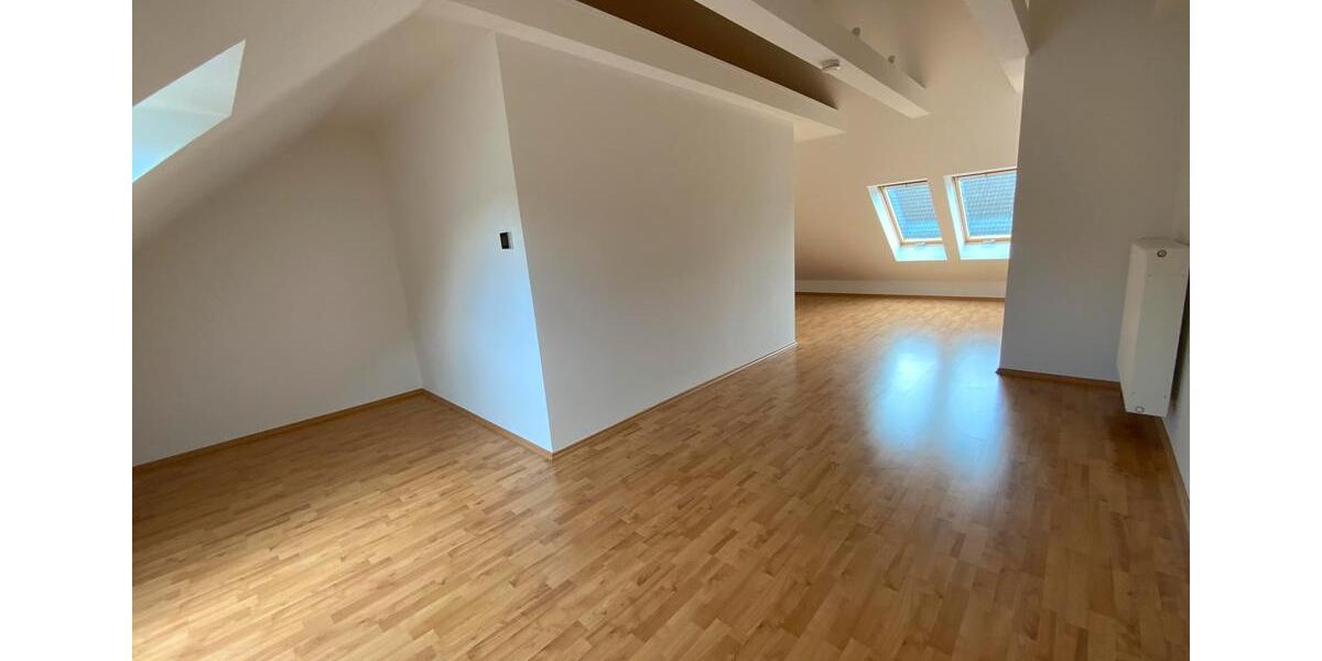 Reihenhaus Nürnberg Katzwang - 4 Zimmer, 136 m&sup2;, 1.950&euro; | Angebot:24700379