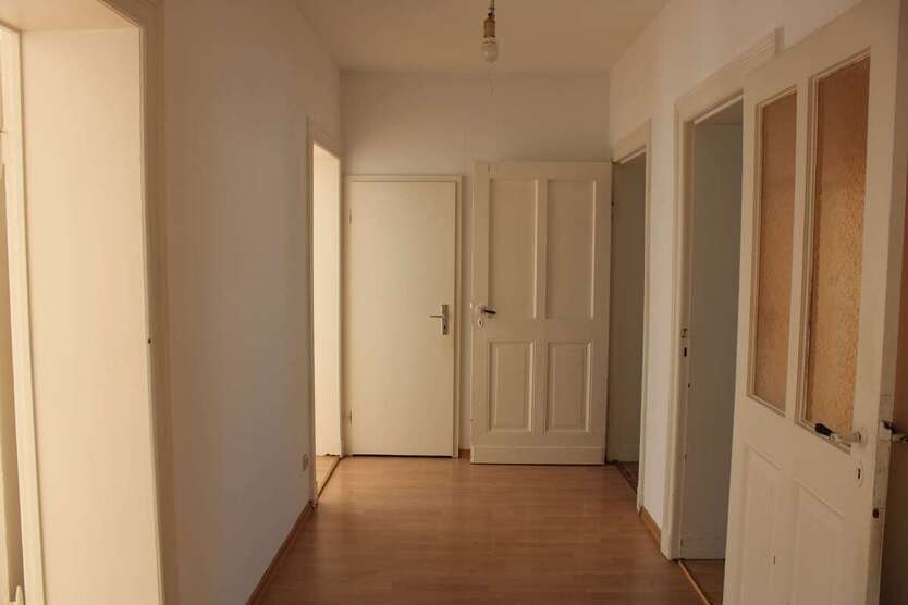 Charmante Altbauwohnung * 3- Zimmer mit Einbauküche 3 zimmer