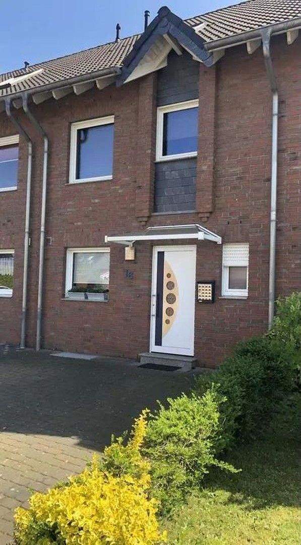 Schönes und gepflegtes 4-Zimmer-Reihenhaus mit EBK in Kerpen-Sindorf 4 zimmer
