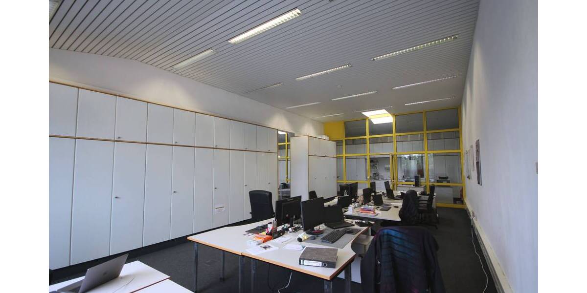 Gewerbeobjekt Landshut Industriegebiet - 2 Zimmer, 286 m&sup2;, 1.500&euro; | Angebot:19335785