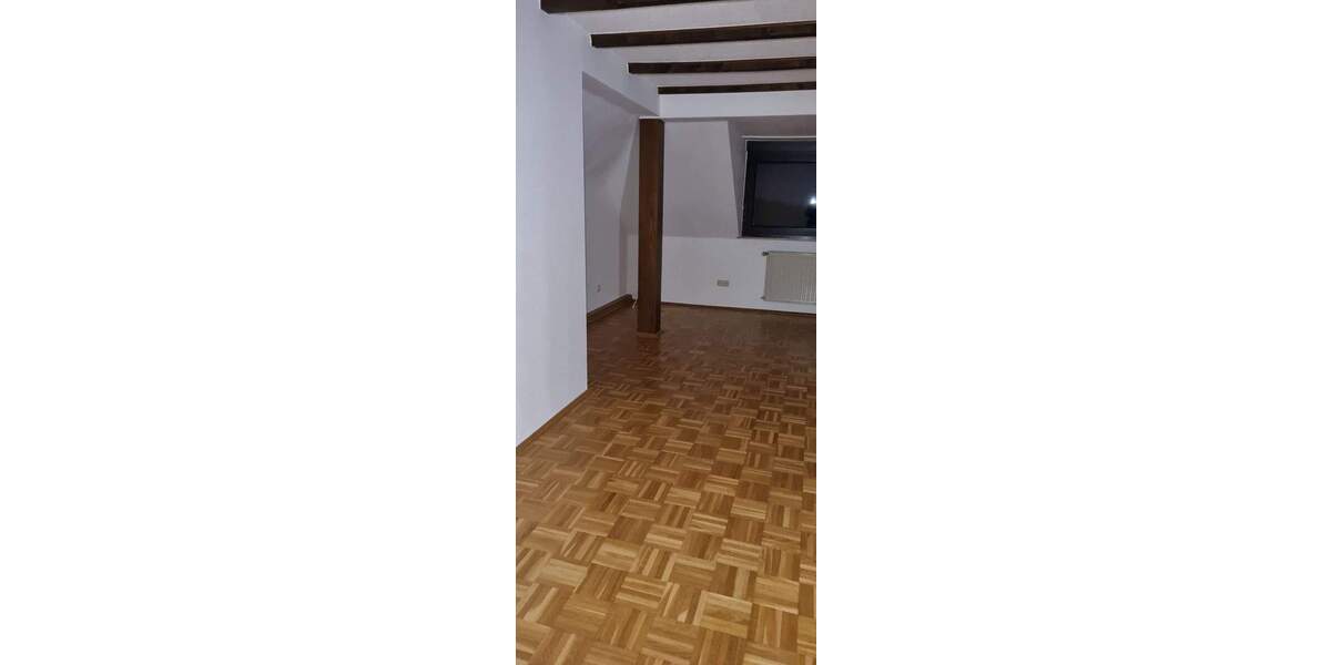 Etagenwohnung Hennef (Sieg) Uckerath - 3 Zimmer, 131 m&sup2;, 785&euro; | Angebot:25670247