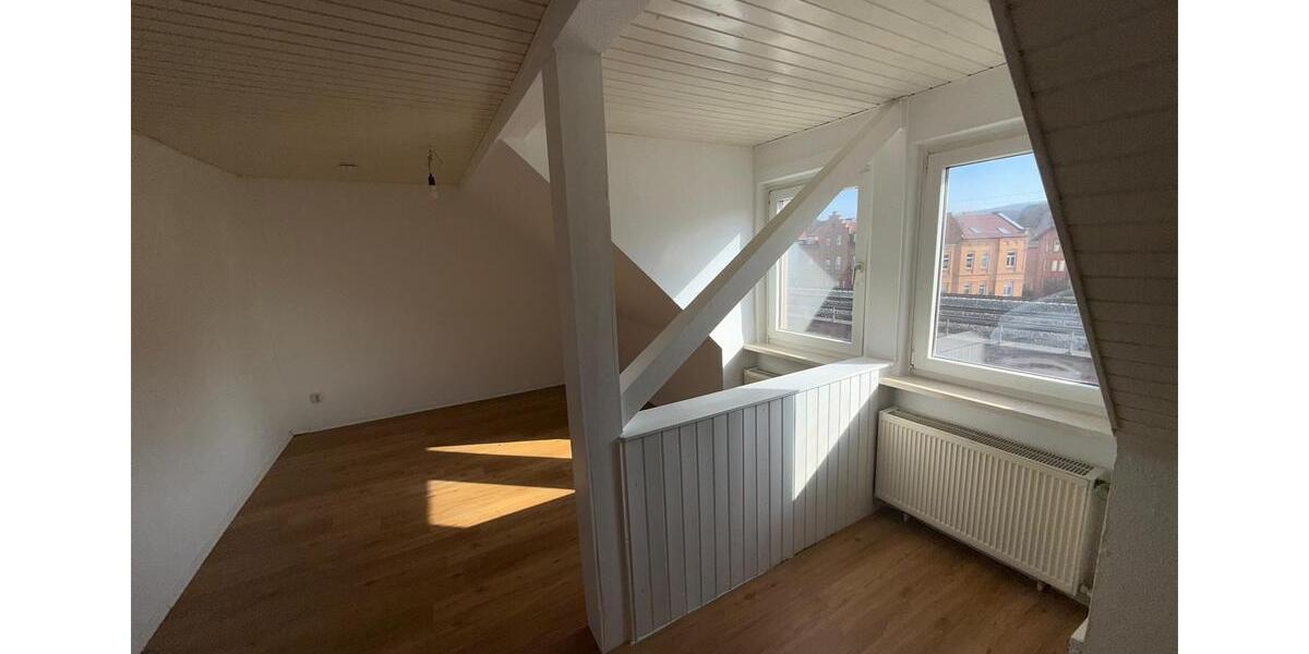 Etagenwohnung Eisenach - 2 Zimmer, 63 m&sup2;, 390&euro; | Angebot:19936153