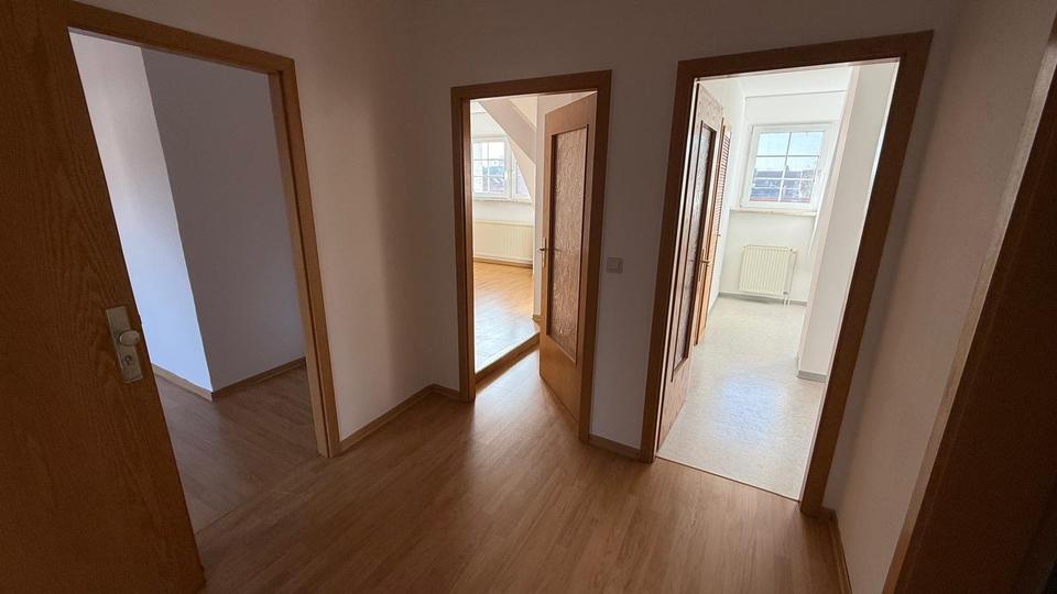 Dachgeschoßwohnung Aken (Elbe) - 1 Zimmer, 65 m&sup2;, 390&euro; | Angebot:25830793