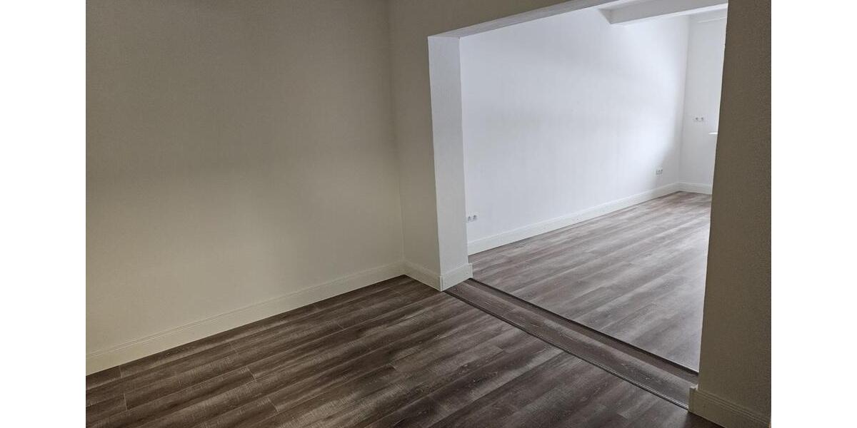 Einfamilienhaus Hundsangen - 6 Zimmer, 200 m&sup2;, 1.400&euro; | Angebot:24751486