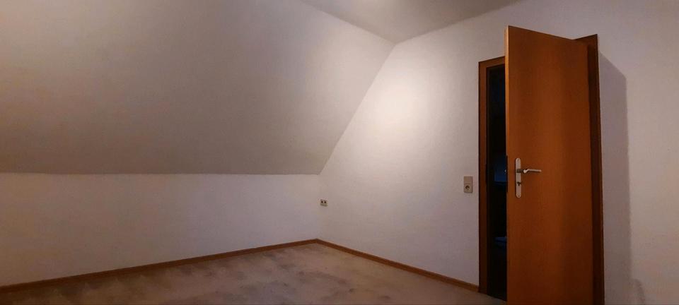 Dachgeschoßwohnung Waltrop - 2 Zimmer, 71 m&sup2;, 780&euro; | Angebot:26127745