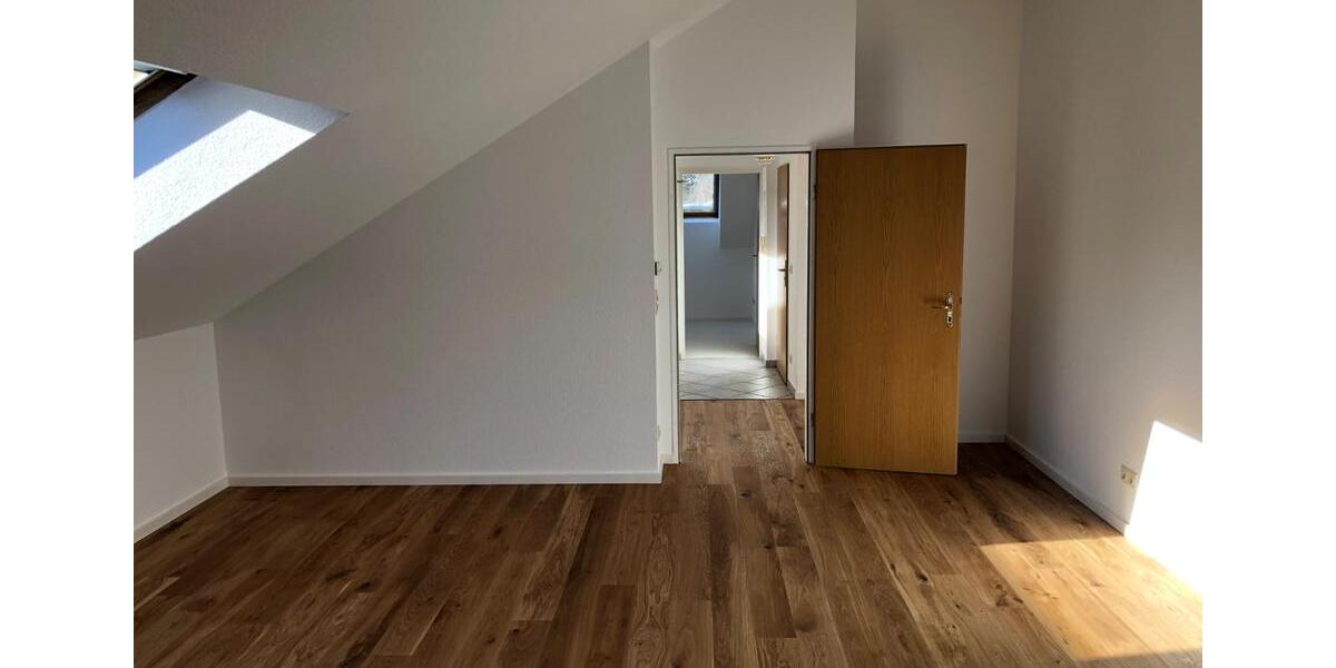 Dachgeschoßwohnung Kleinmachnow - 2 Zimmer, 43 m&sup2;, 929&euro; | Angebot:26096108