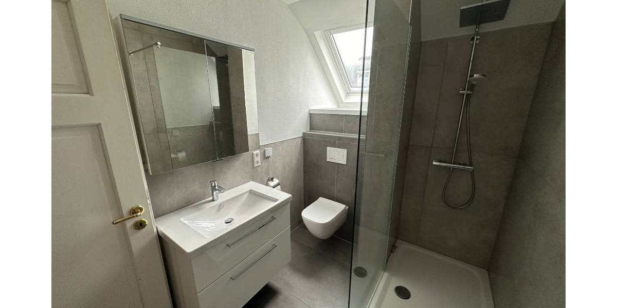 GLOBAL INVEST SINSHEIM | Tolle, frisch renovierte 3-Zimmer-Gründerzeitwohnung in Sinsheim 3 zimmer