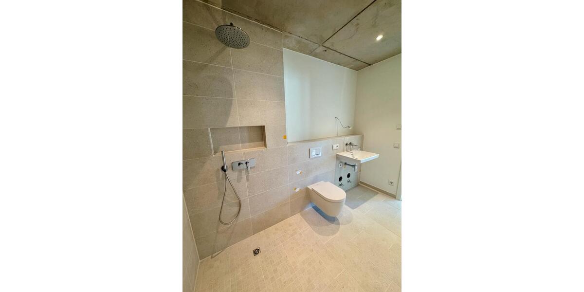 Etagenwohnung Rosenheim Egarten - 2 Zimmer, 65 m&sup2;, 1.150&euro; | Angebot:25945357