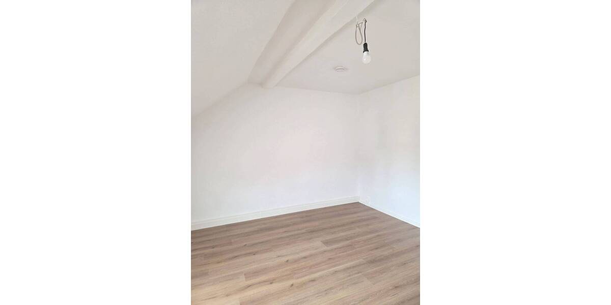 Etagenwohnung Waldheim Schönberg - 2 Zimmer, 51 m&sup2;, 285&euro; | Angebot:26584798