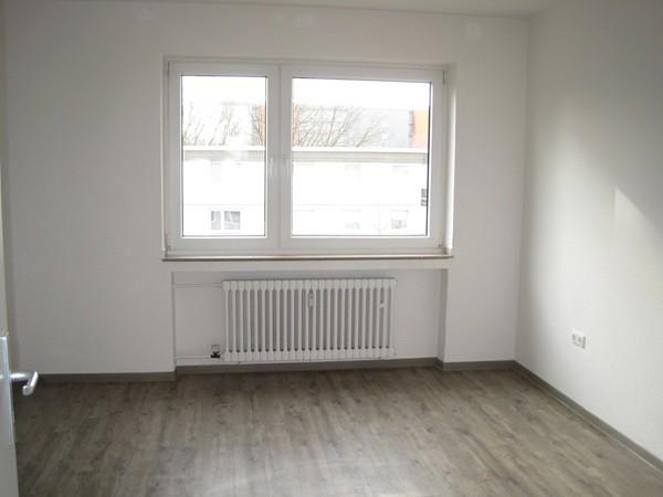 Etagenwohnung Bonn Bad Godesberg - 3.5 Zimmer, 82 m&sup2;, 1.045&euro; | Angebot:26702982