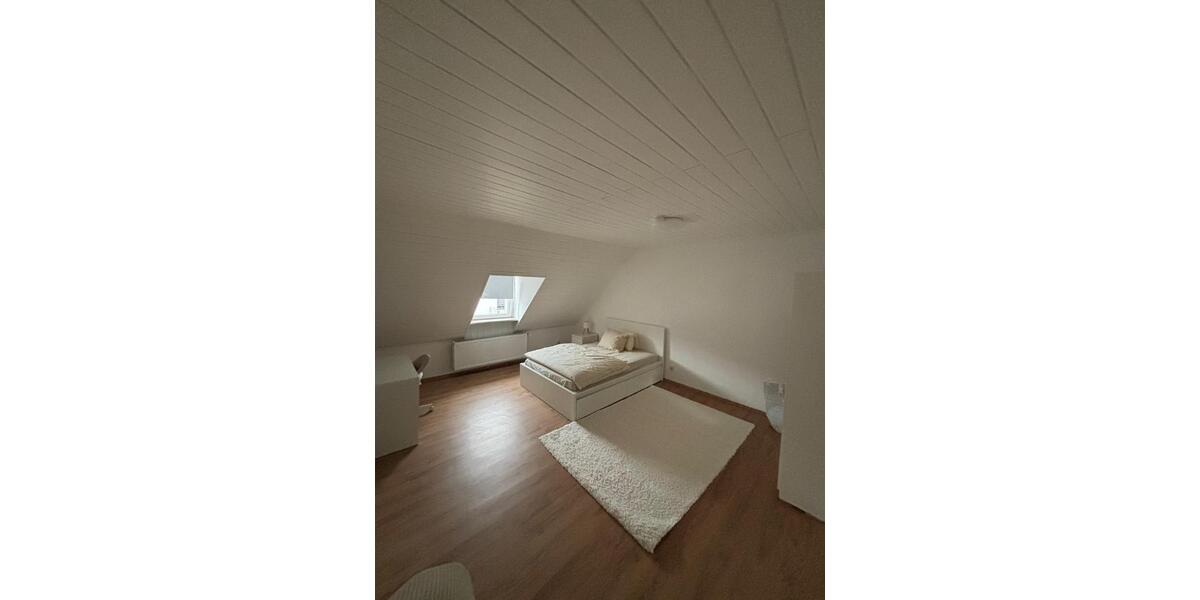 ATTRAKTIVES WG-ZIMMER IN TOP-ANBINDUNG – FRANKFURT-GALLUS 1 zimmer