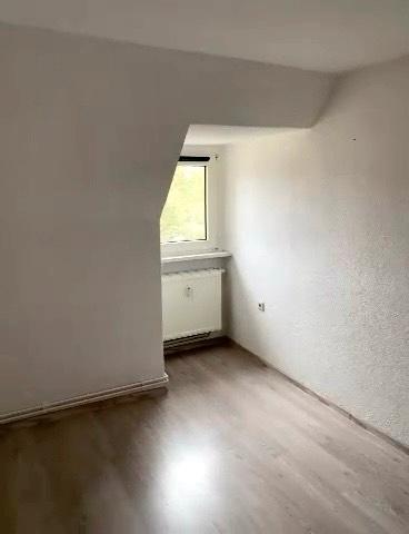 Dachgeschoßwohnung Görlitz Biesnitz - 3 Zimmer, 59 m&sup2;, 640&euro; | Angebot:25853167