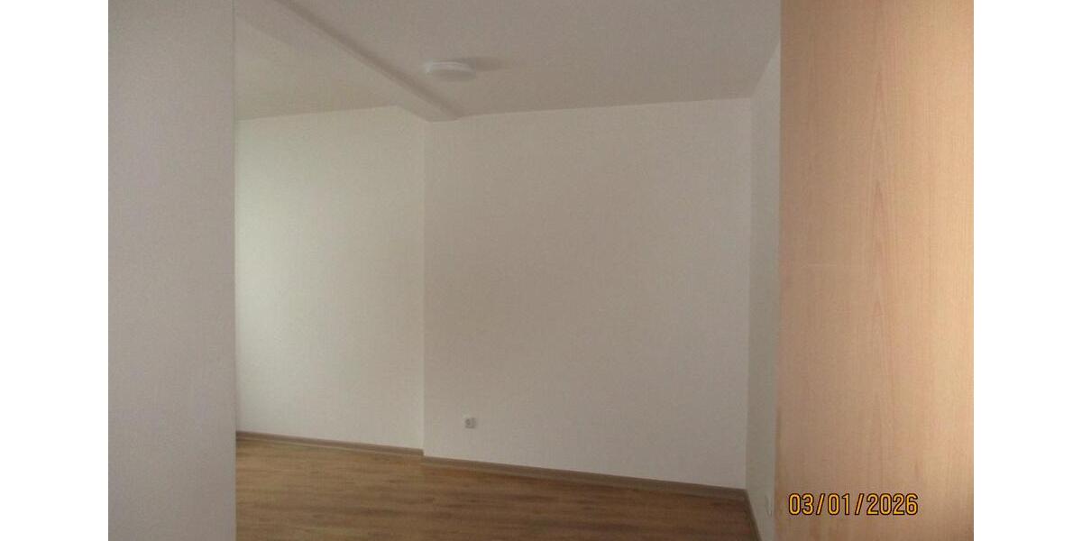 Etagenwohnung Sankt Ingbert - 4 Zimmer, 108 m&sup2;, 1.000&euro; | Angebot:24849552