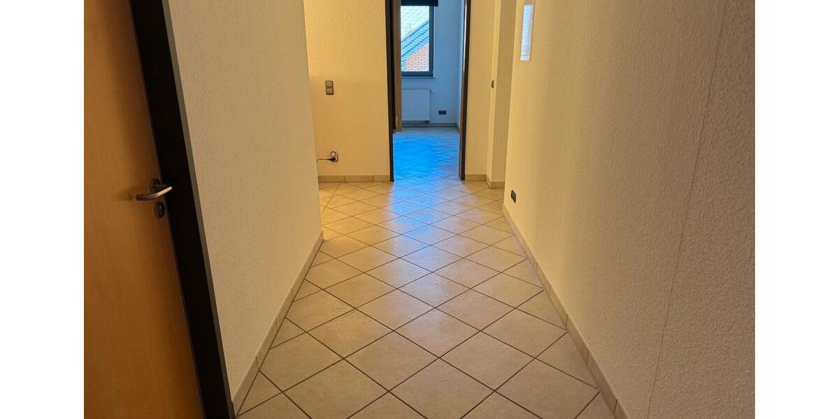 Etagenwohnung Netphen - 2 Zimmer, 76 m&sup2;, 700&euro; | Angebot:26323645