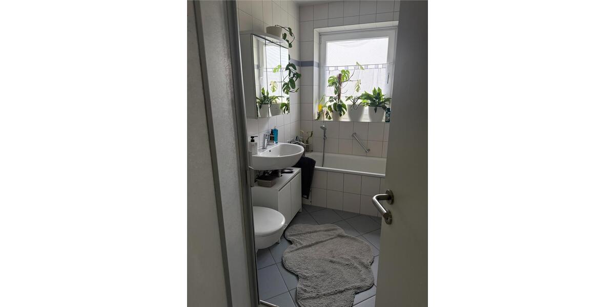Erdgeschoßwohnung Wolfsburg Alt-Wolfsburg - 4 Zimmer, 75 m&sup2;, 660&euro; | Angebot:26043011