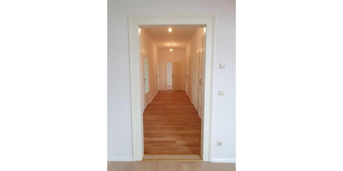 Etagenwohnung Flöha - 5 Zimmer, 143 m&sup2;, 840&euro; | Angebot:25810324