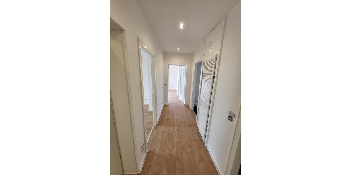 Etagenwohnung Bitterfeld-Wolfen Bitterfeld - 5 Zimmer, 117 m&sup2;, 819&euro; | Angebot:26445689