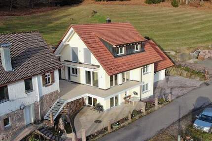 Haus Baiersbronn Obertal - 4 Zimmer, 145 m&sup2;, 1.300&euro; | Angebot:24713360