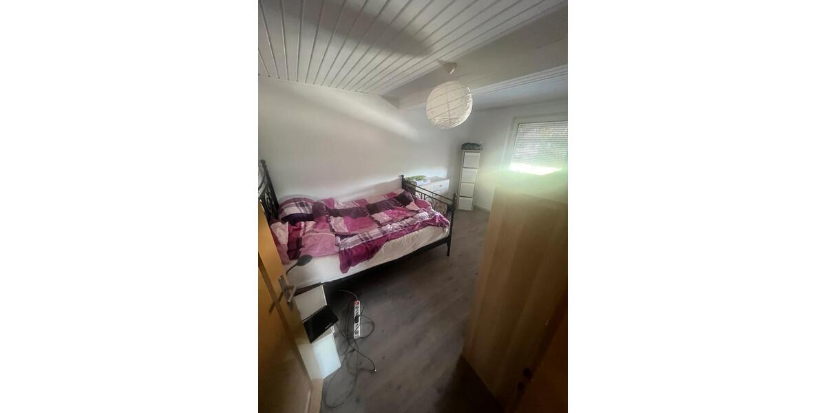 Dachgeschoßwohnung Hösbach - 3 Zimmer, 52 m&sup2;, 600&euro; | Angebot:26606093