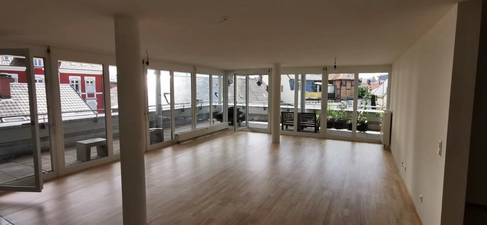 Etagenwohnung Lörrach - 4 Zimmer, 144 m&sup2;, 1.950&euro; | Angebot:26577763