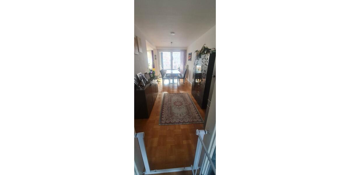 Etagenwohnung Kiel Schreventeich - 5 Zimmer, 120 m&sup2;, 1.500&euro; | Angebot:26402972