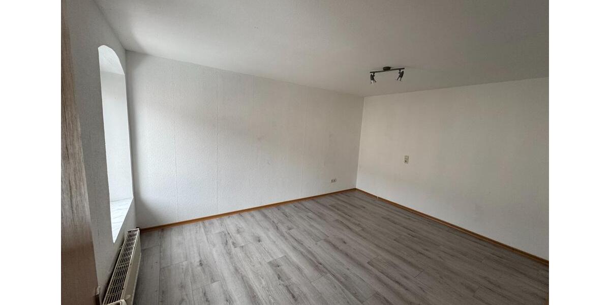 Großzügige, schön geschnittene 6-Zimmer-Wohnung 6 zimmer