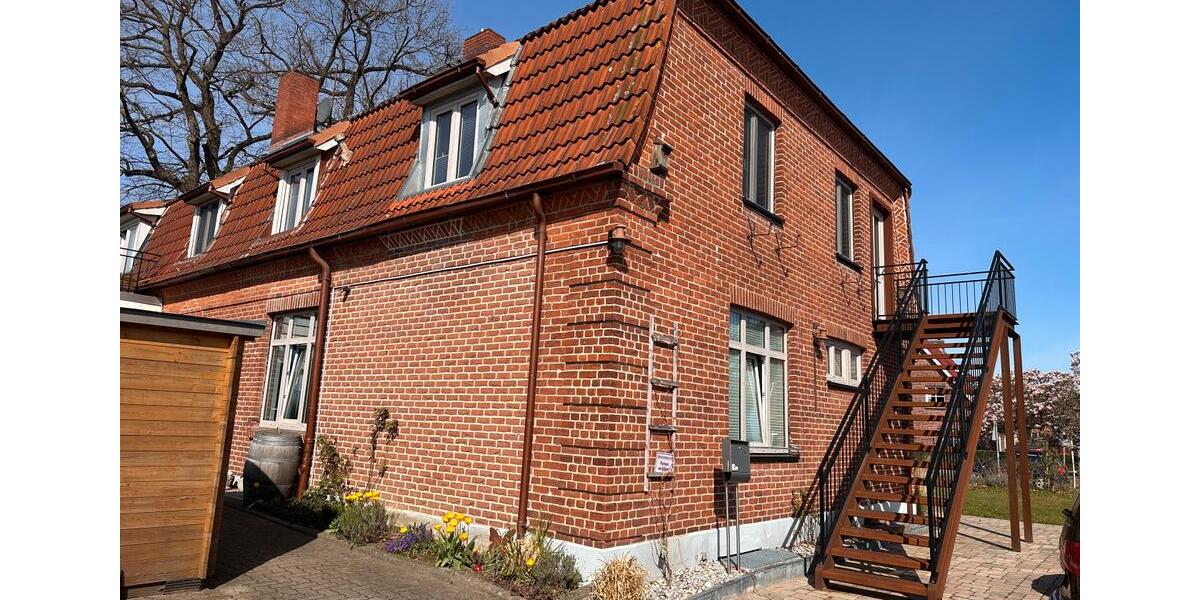 Dachgeschoßwohnung Lensahn - 6 Zimmer, 160 m&sup2;, 1.750&euro; | Angebot:26251109