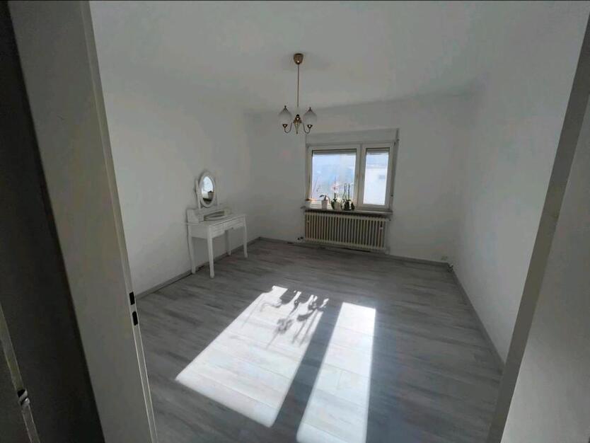 Gemütliche 2 Zimmer Wohnung in Ludwigshafen, Mundenheim.