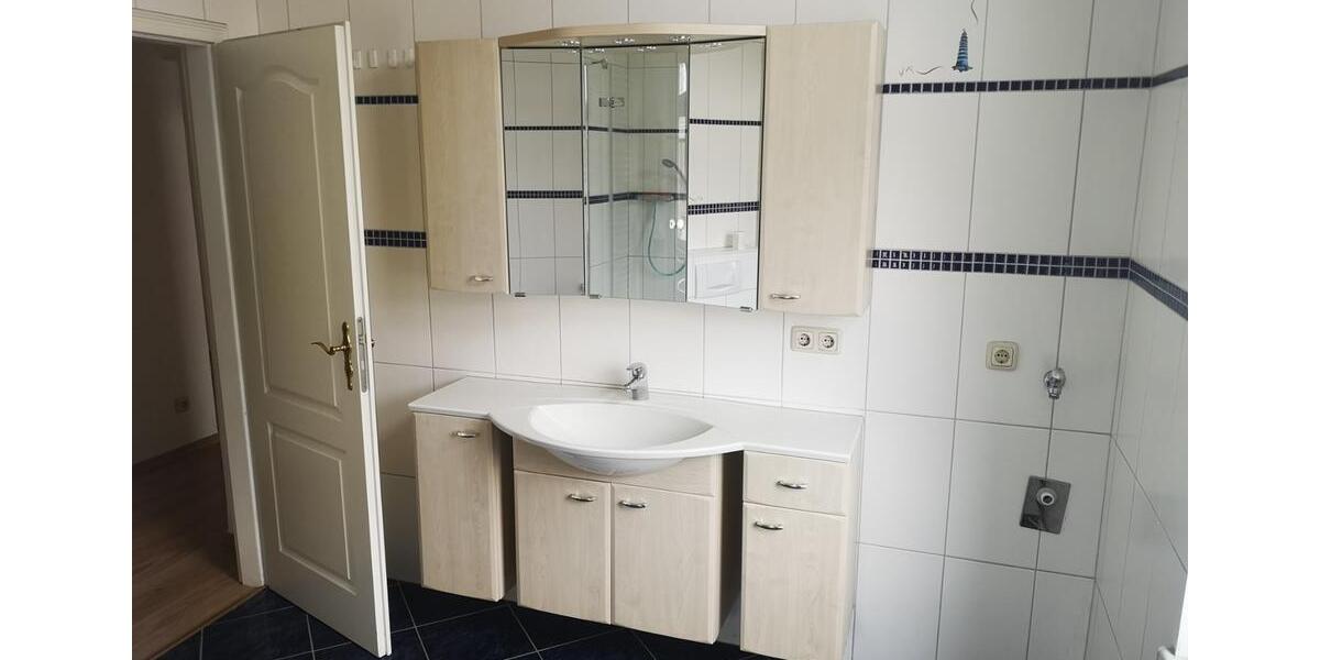 3 Zimmer Wohnung Wismar Süd Turnplatz, Balkon, Terrasse, OG, EBK 3 zimmer