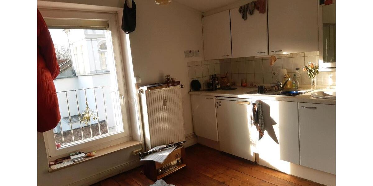 Dachgeschoßwohnung Bonn - 1 Zimmer, 20 m&sup2;, 600&euro; | Angebot:24601156