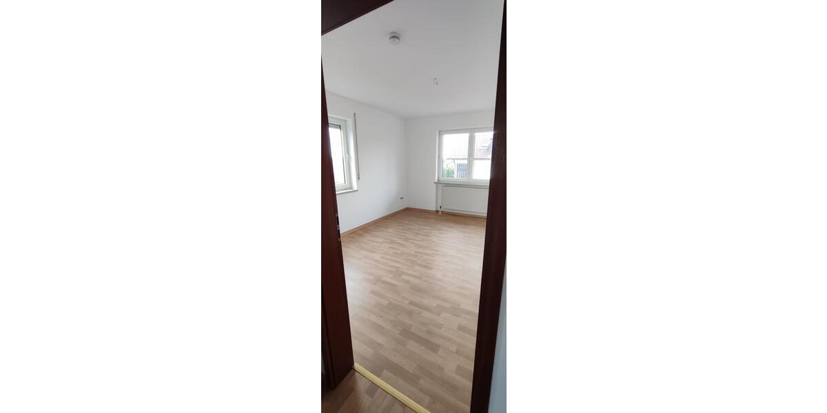 Etagenwohnung Maßbach - 3 Zimmer, 72 m&sup2;, 530&euro; | Angebot:26602911