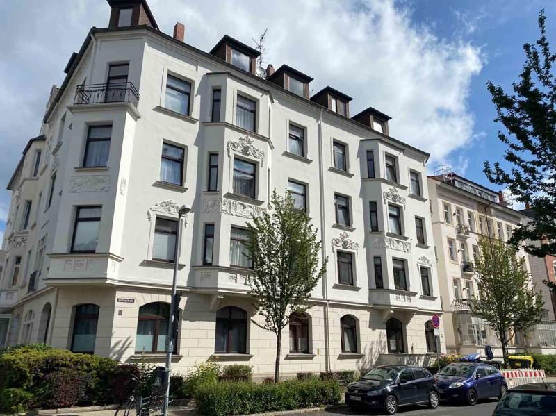 modernisierte 3- ZimmeraltbauWohnung nahe Stadtmitte