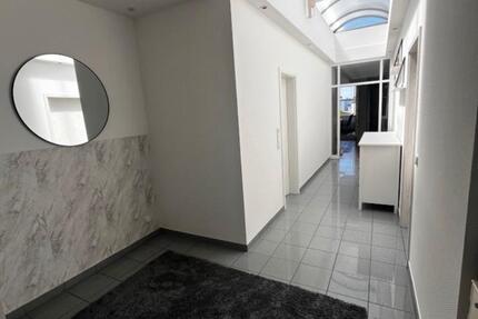 Wohnen auf Zeit Troisdorf Bergheim - 4 Zimmer, 150 m&sup2;, 570&euro; | Angebot:25162295