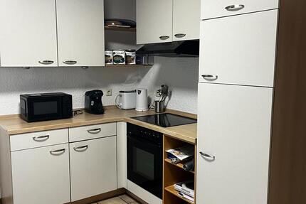 Charmante, möblierte 3 ZKB Wohnung mit kleinem Balkon 3 zimmer