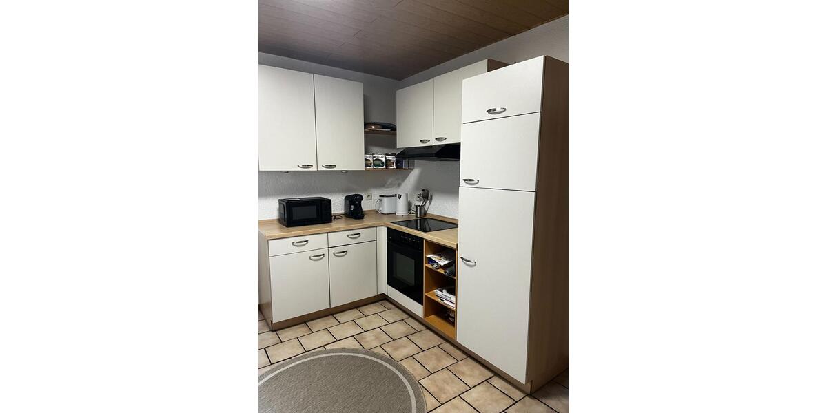 Charmante, möblierte 3 ZKB Wohnung mit kleinem Balkon 3 zimmer