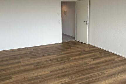Möblierte Ein-Zimmer-Wohnung: Erstbezug nach Sanierung