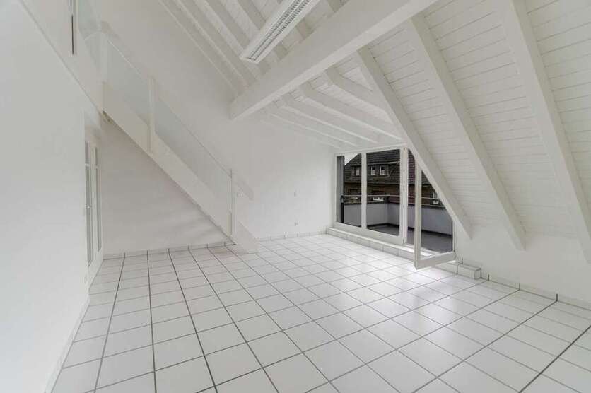 Wohnung zum Mieten in Düsseldorf 1.030 € 80 m²